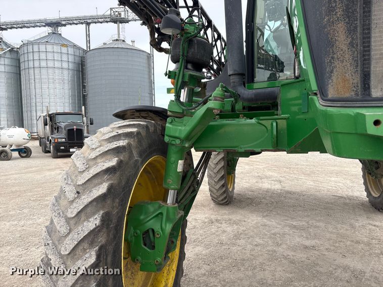image for item FG2577 2013 John Deere 4730 sprayer