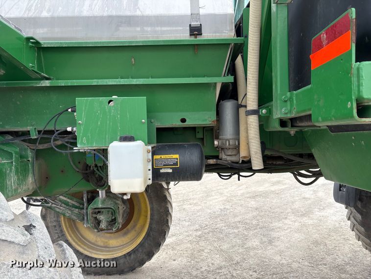 image for item FG2577 2013 John Deere 4730 sprayer