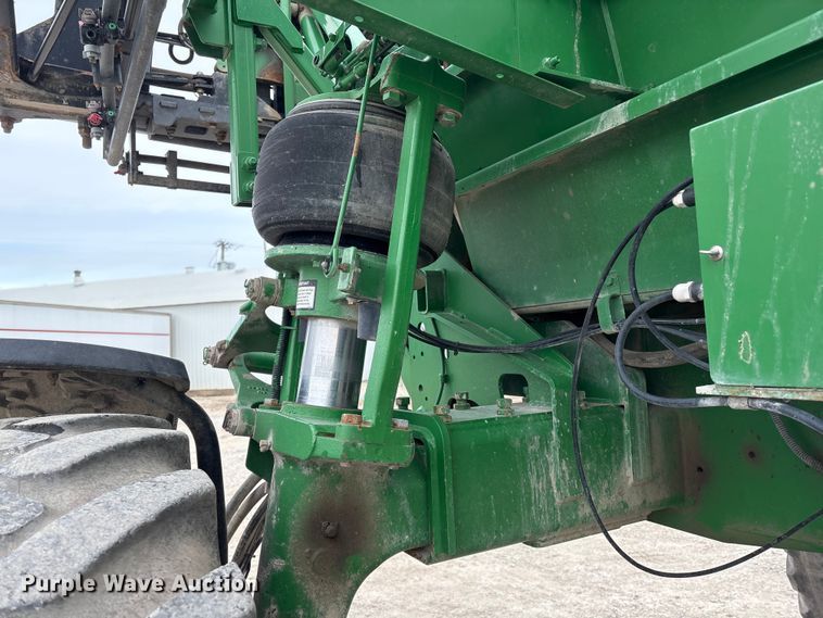 image for item FG2577 2013 John Deere 4730 sprayer