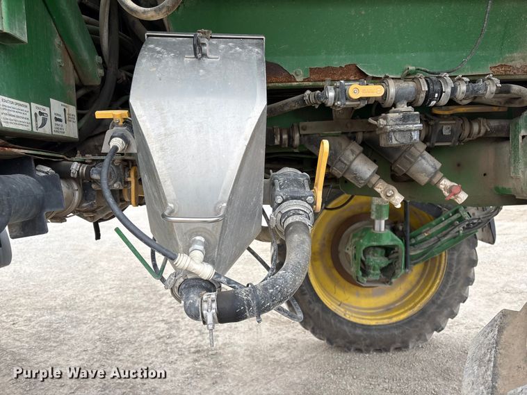 image for item FG2577 2013 John Deere 4730 sprayer