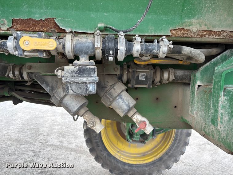 image for item FG2577 2013 John Deere 4730 sprayer