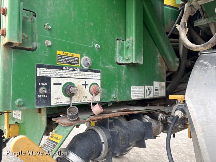 image for item FG2577 2013 John Deere 4730 sprayer