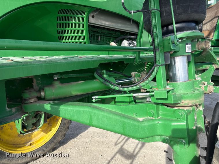 image for item FG2577 2013 John Deere 4730 sprayer