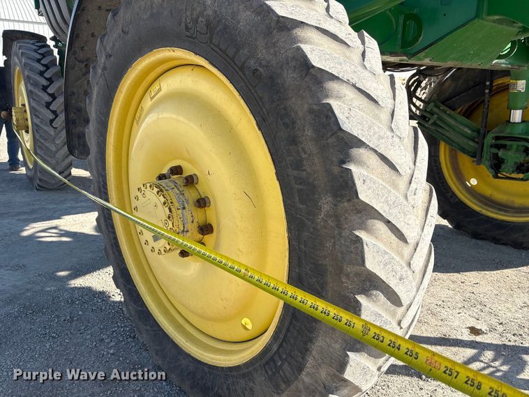 image for item FG2577 2013 John Deere 4730 sprayer