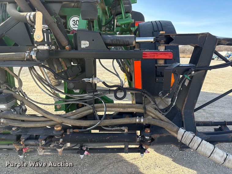 image for item FG2577 2013 John Deere 4730 sprayer