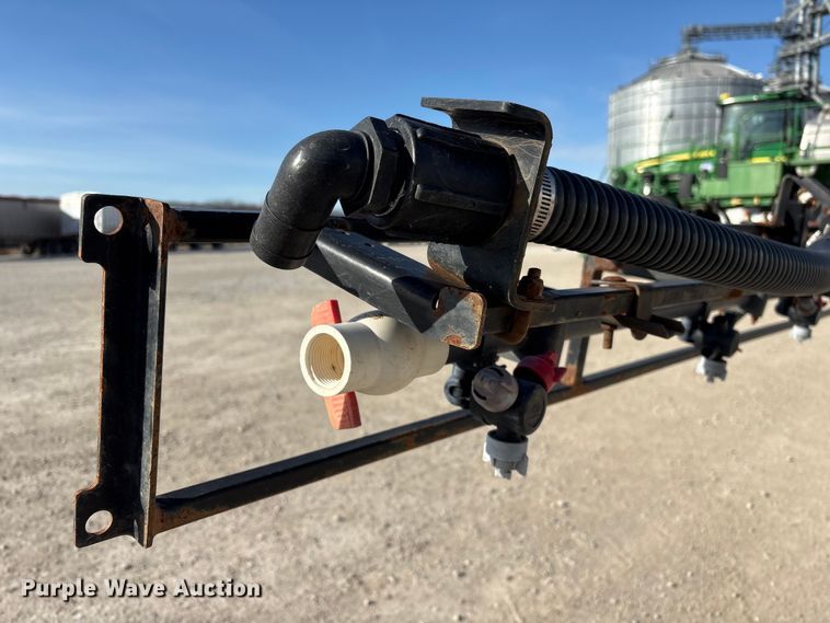 image for item FG2577 2013 John Deere 4730 sprayer