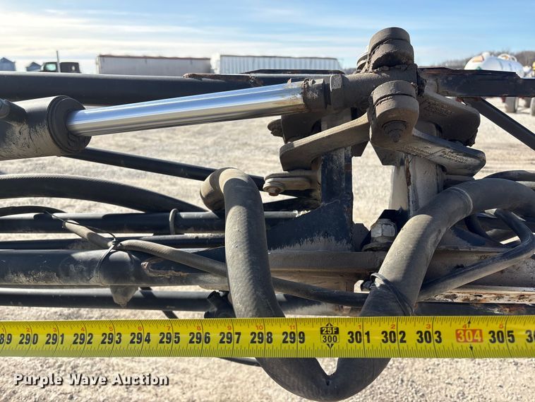 image for item FG2577 2013 John Deere 4730 sprayer