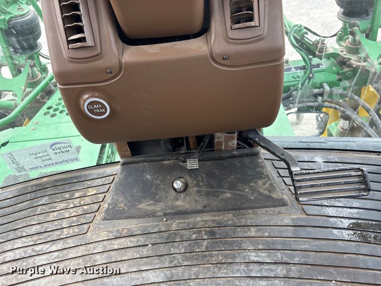 image for item FG2577 2013 John Deere 4730 sprayer