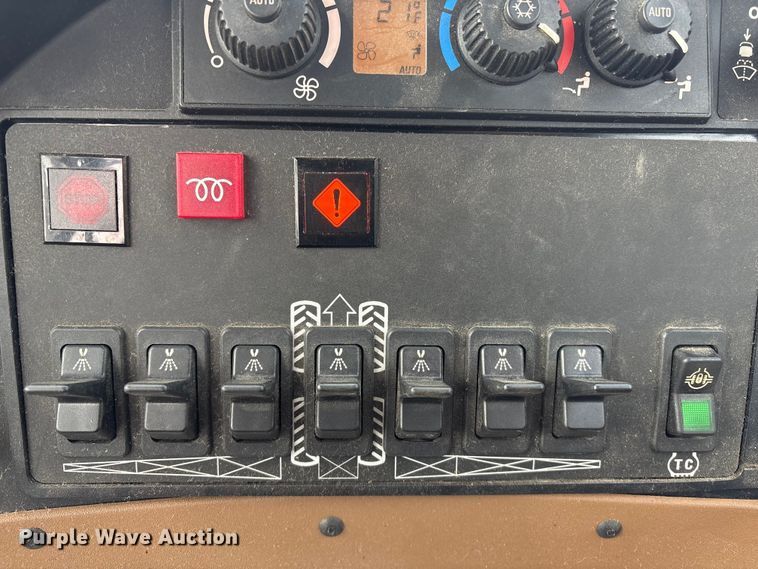 image for item FG2577 2013 John Deere 4730 sprayer