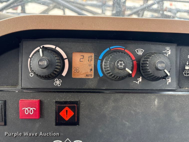 image for item FG2577 2013 John Deere 4730 sprayer