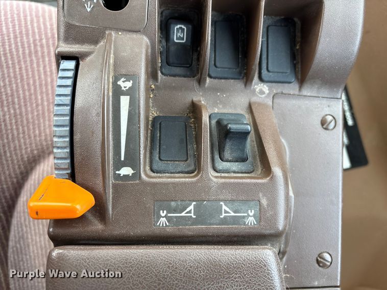 image for item FG2577 2013 John Deere 4730 sprayer