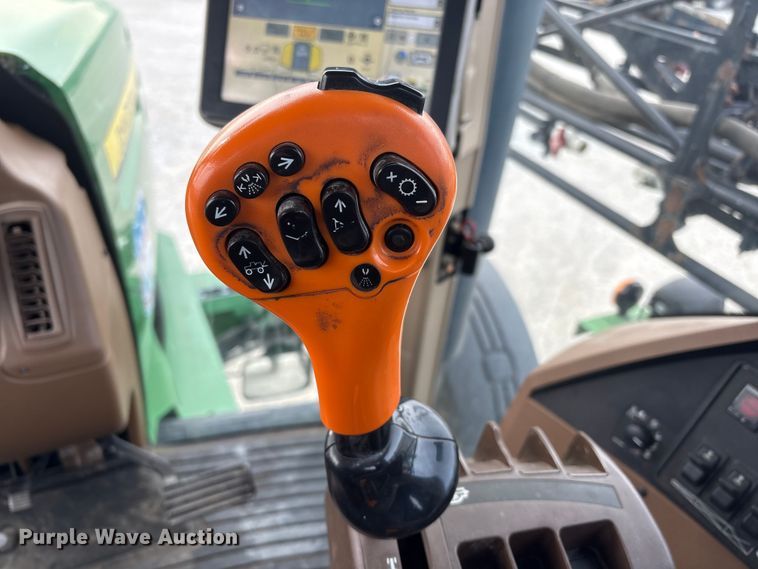 image for item FG2577 2013 John Deere 4730 sprayer