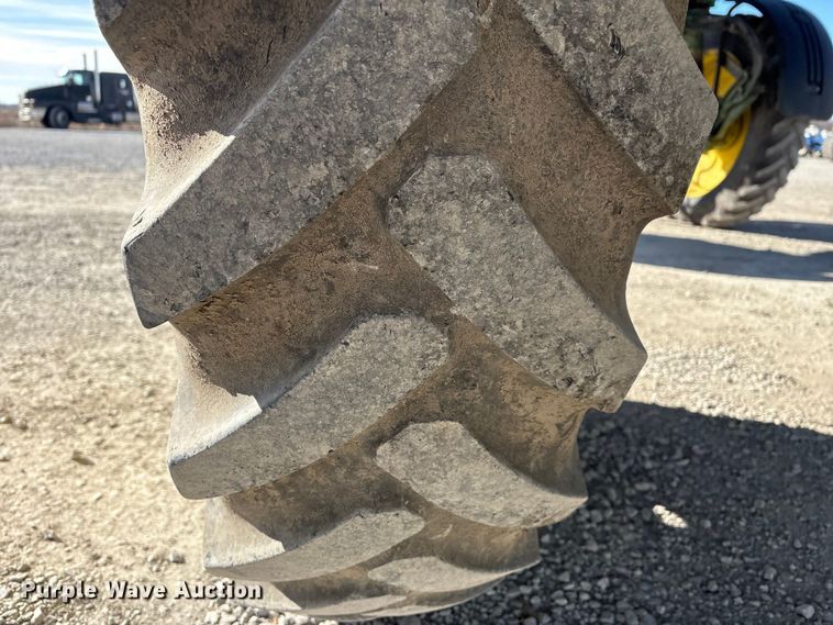 image for item FG2577 2013 John Deere 4730 sprayer