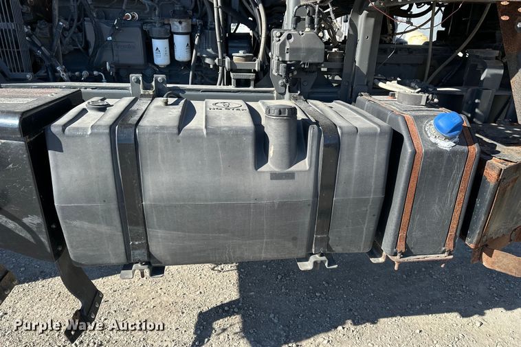 image for item FG2578 2012 TerraGator TG7300 spreader