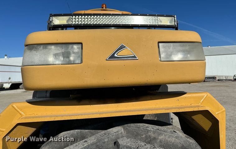 image for item FG2578 2012 TerraGator TG7300 spreader