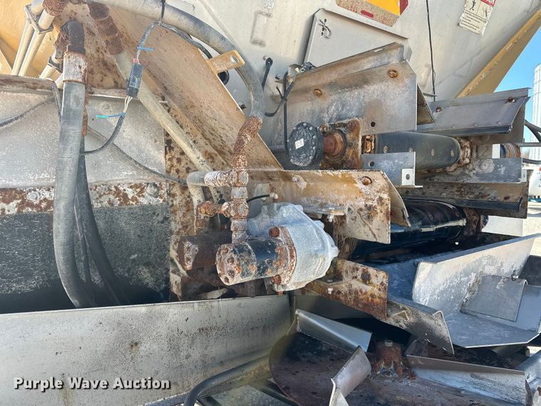 image for item FG2578 2012 TerraGator TG7300 spreader