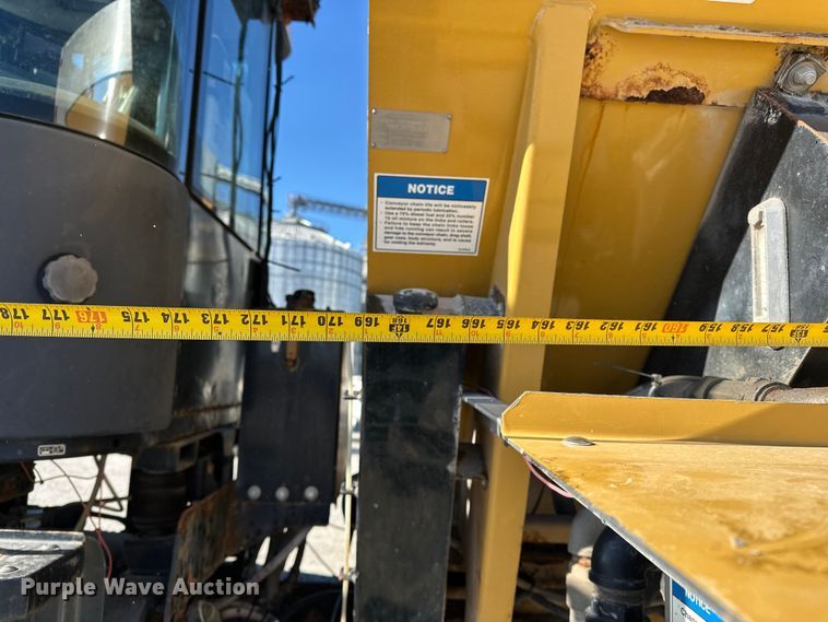 image for item FG2578 2012 TerraGator TG7300 spreader