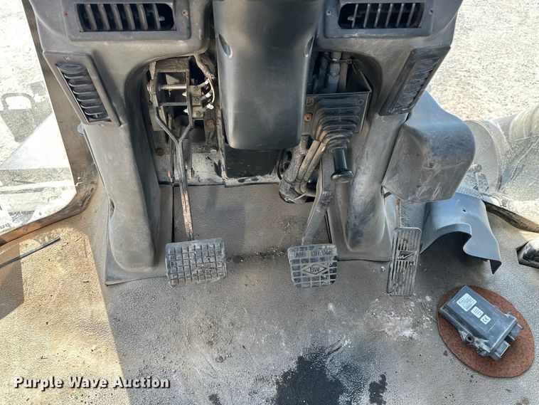 image for item FG2578 2012 TerraGator TG7300 spreader