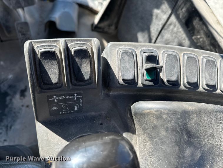 image for item FG2578 2012 TerraGator TG7300 spreader