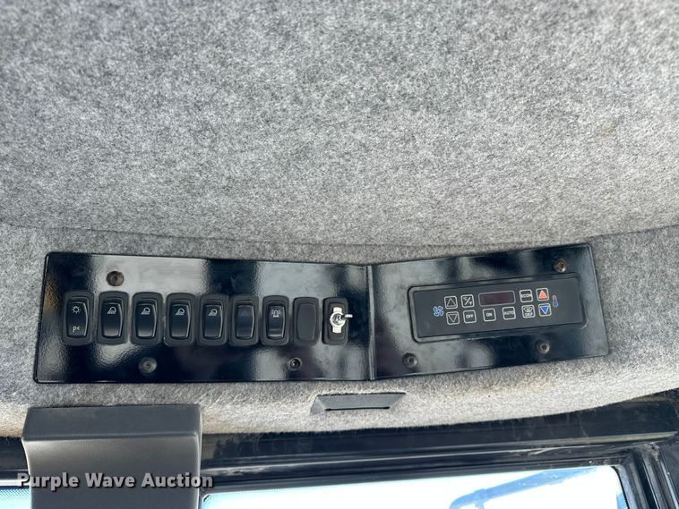 image for item FG2578 2012 TerraGator TG7300 spreader