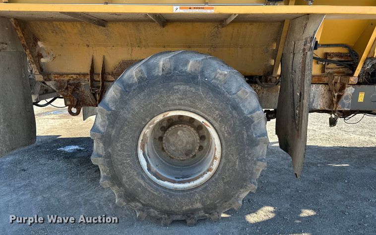 image for item FG2578 2012 TerraGator TG7300 spreader