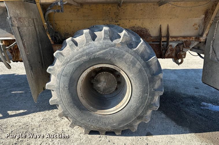 image for item FG2578 2012 TerraGator TG7300 spreader