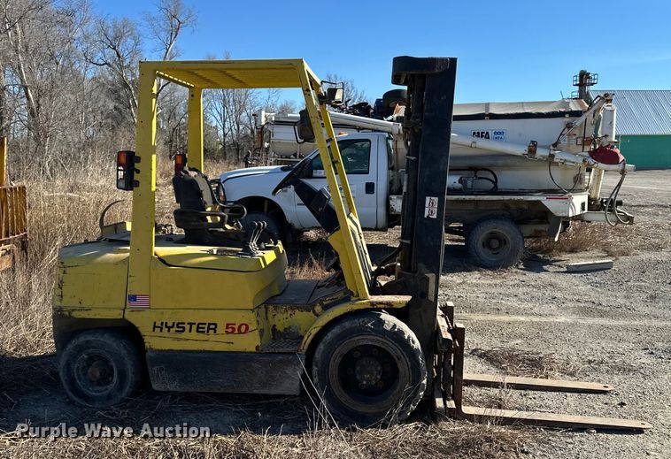 image for item FG2579 Hyster H50XM forklift