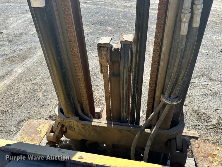 image for item FG2579 Hyster H50XM forklift