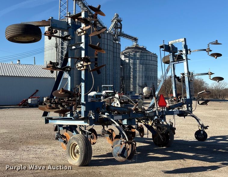 image for item FG2587 Raven NH3 applicator