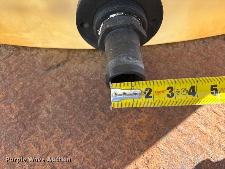 image for item FG2590 (2) poly tanks