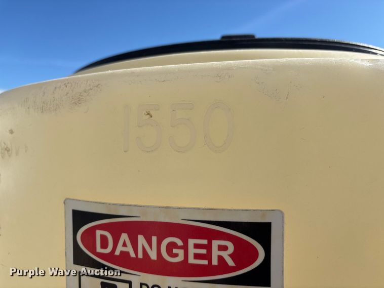 image for item FG2590 (2) poly tanks