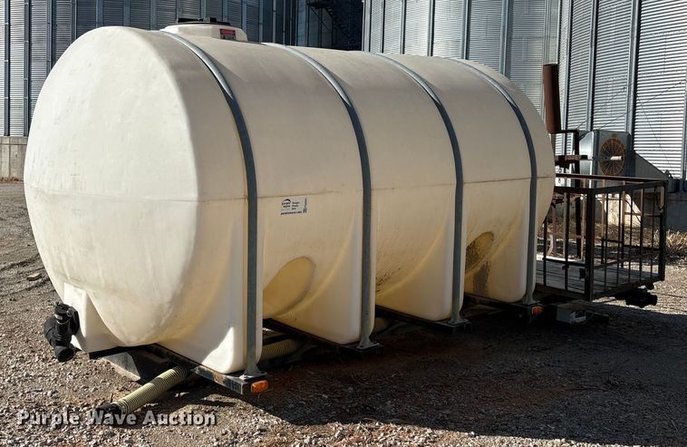 image for item FG2591 Poly tank