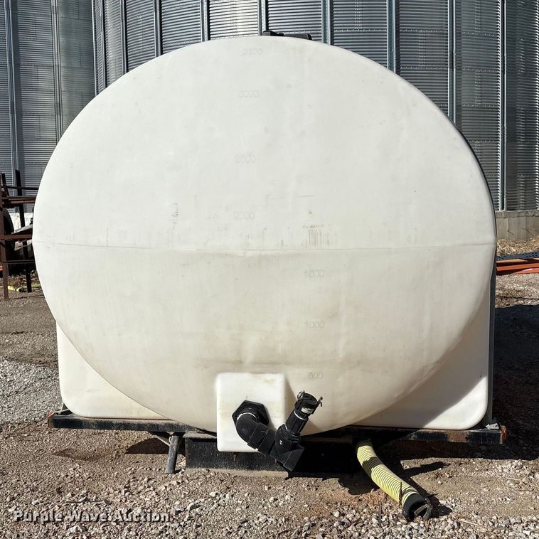 image for item FG2591 Poly tank