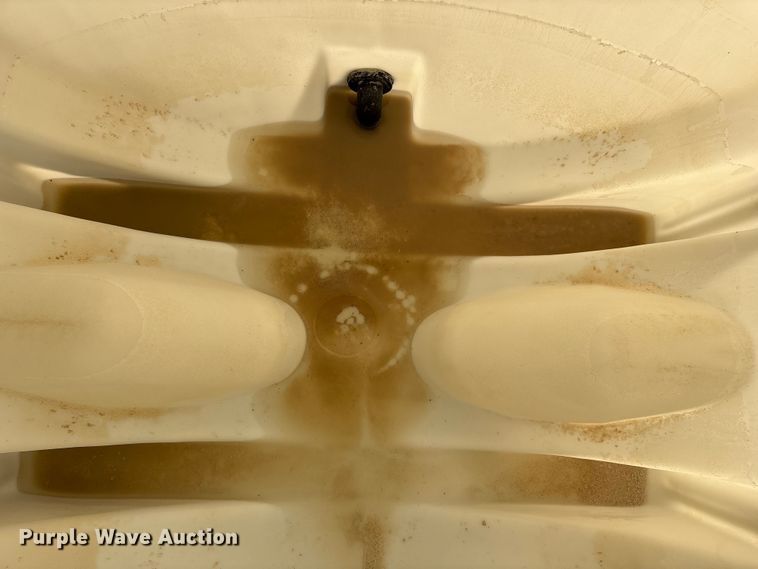 image for item FG2591 Poly tank