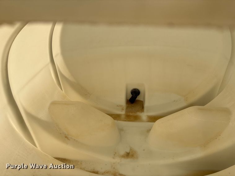 image for item FG2591 Poly tank