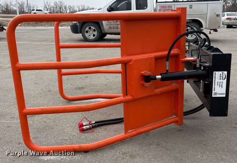 image for item FG2609 2025 Giyi CL100 skid steer bale grabber