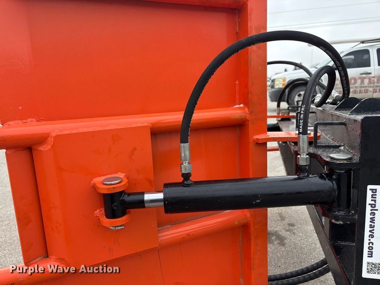 image for item FG2609 2025 Giyi CL100 skid steer bale grabber