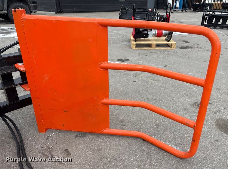 image for item FG2609 2025 Giyi CL100 skid steer bale grabber