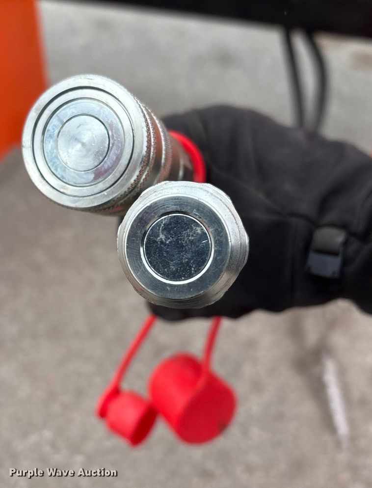 image for item FG2609 2025 Giyi CL100 skid steer bale grabber