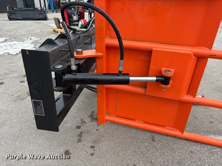 image for item FG2609 2025 Giyi CL100 skid steer bale grabber