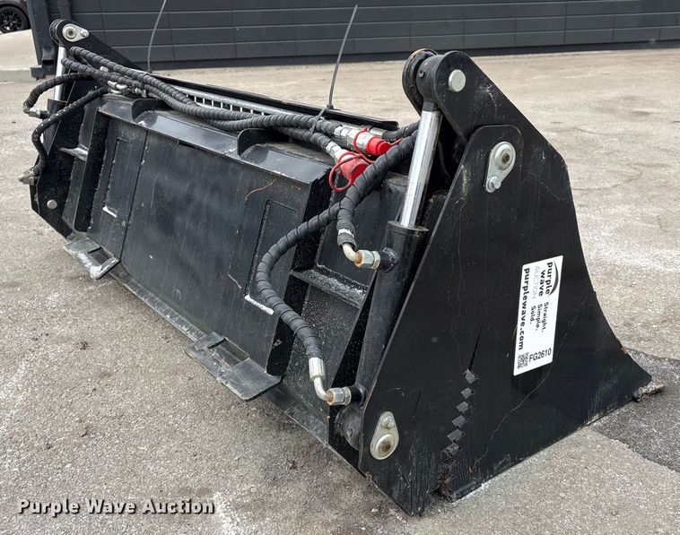 image for item FG2610 2025 Giyi KH72 skid steer four-in-one bucket