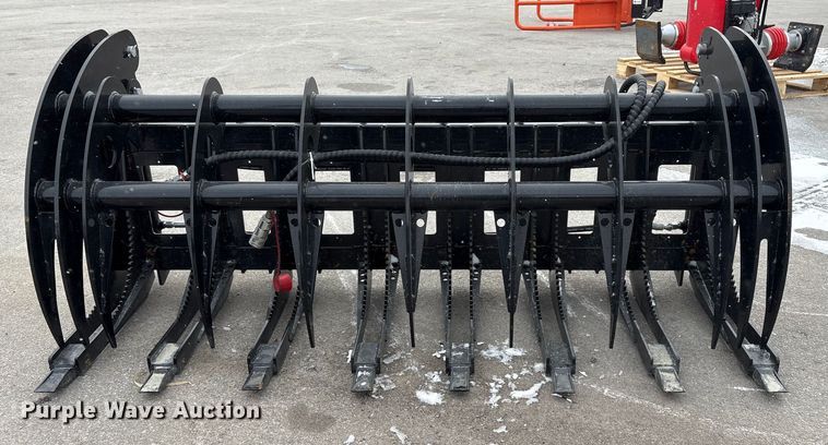 image for item FG2611 2025 Giyi CLG72 skid steer grapple bucket