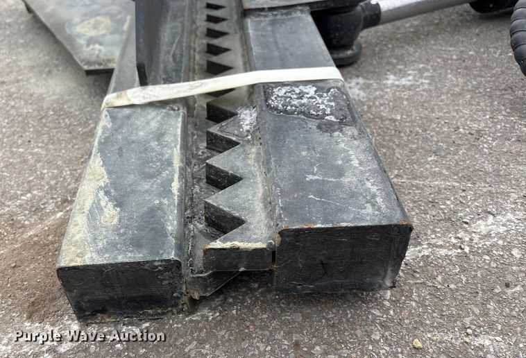image for item FG2613 Giyi skid steer trencher