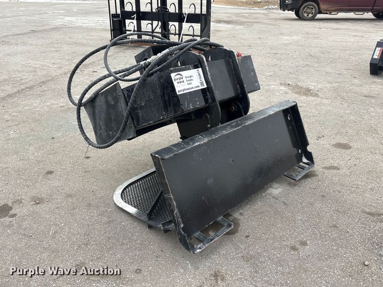 image for item FG2614 2025 Giyi FSG26 skid steer stump grinder