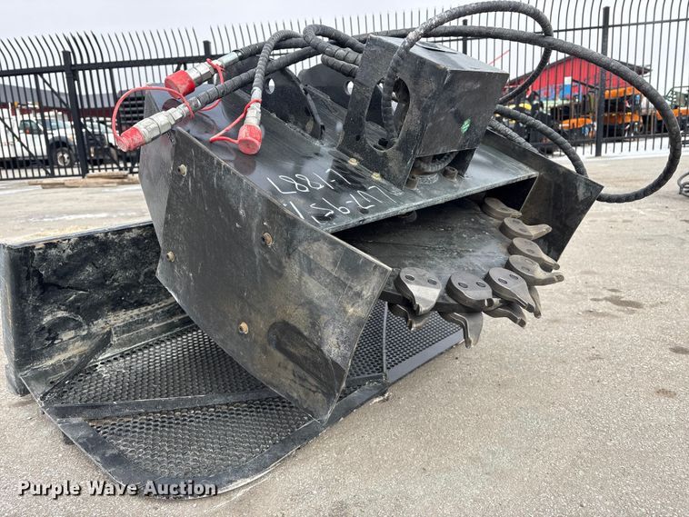 image for item FG2614 2025 Giyi FSG26 skid steer stump grinder