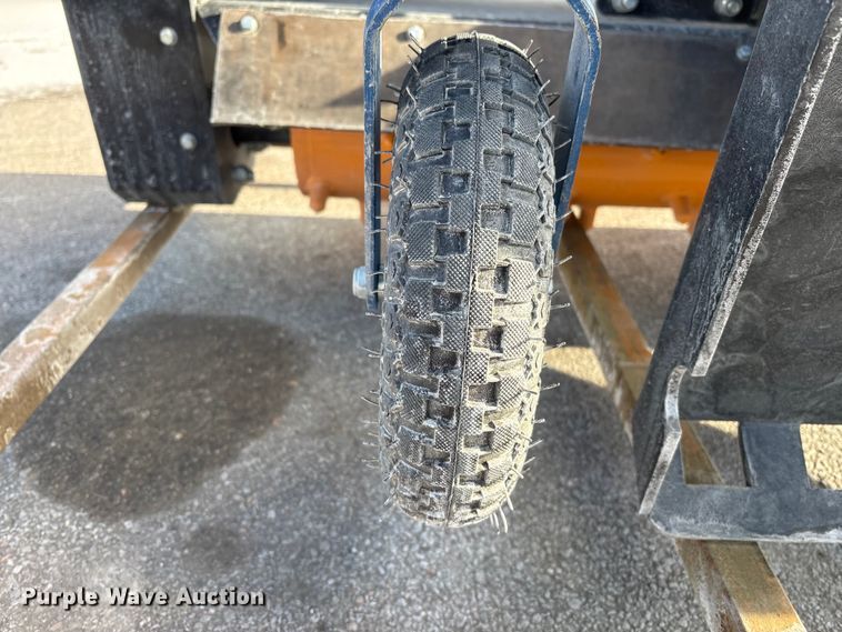 image for item FG2615 2025 Giyi LPR71 skid steer power rake