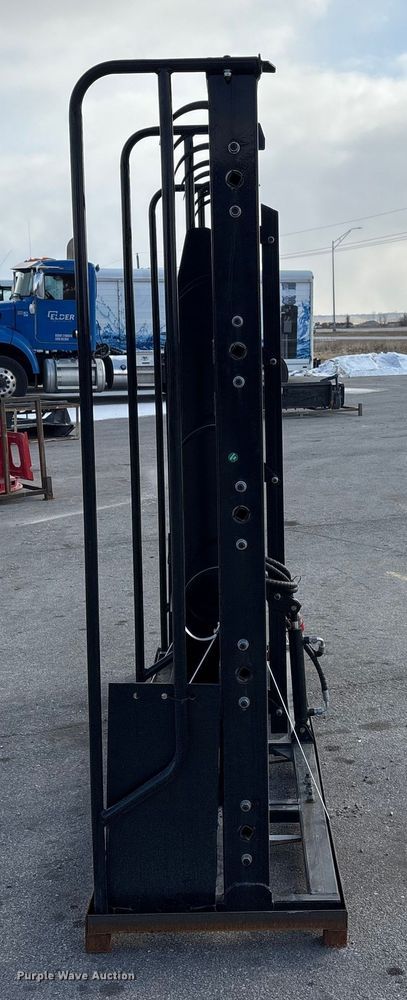 image for item FG2617 2025 Giyi HBC85 skid steer bale accumulator grapple