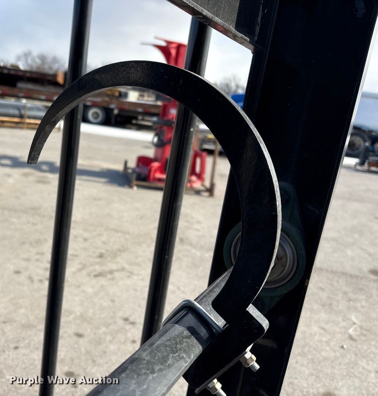 image for item FG2617 2025 Giyi HBC85 skid steer bale accumulator grapple