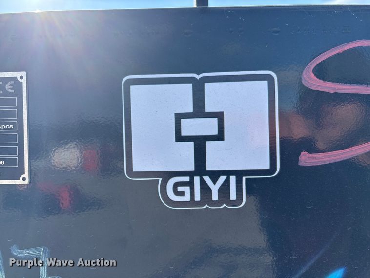 image for item FG2617 2025 Giyi HBC85 skid steer bale accumulator grapple