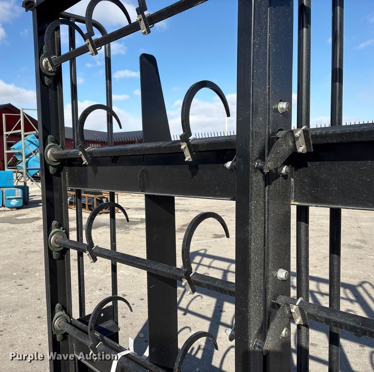 image for item FG2617 2025 Giyi HBC85 skid steer bale accumulator grapple